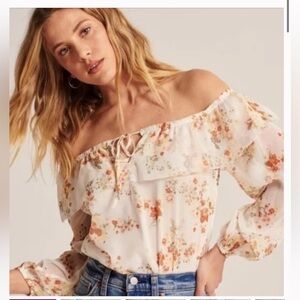 Abercrombie & Fitch - Floral Bodysuit